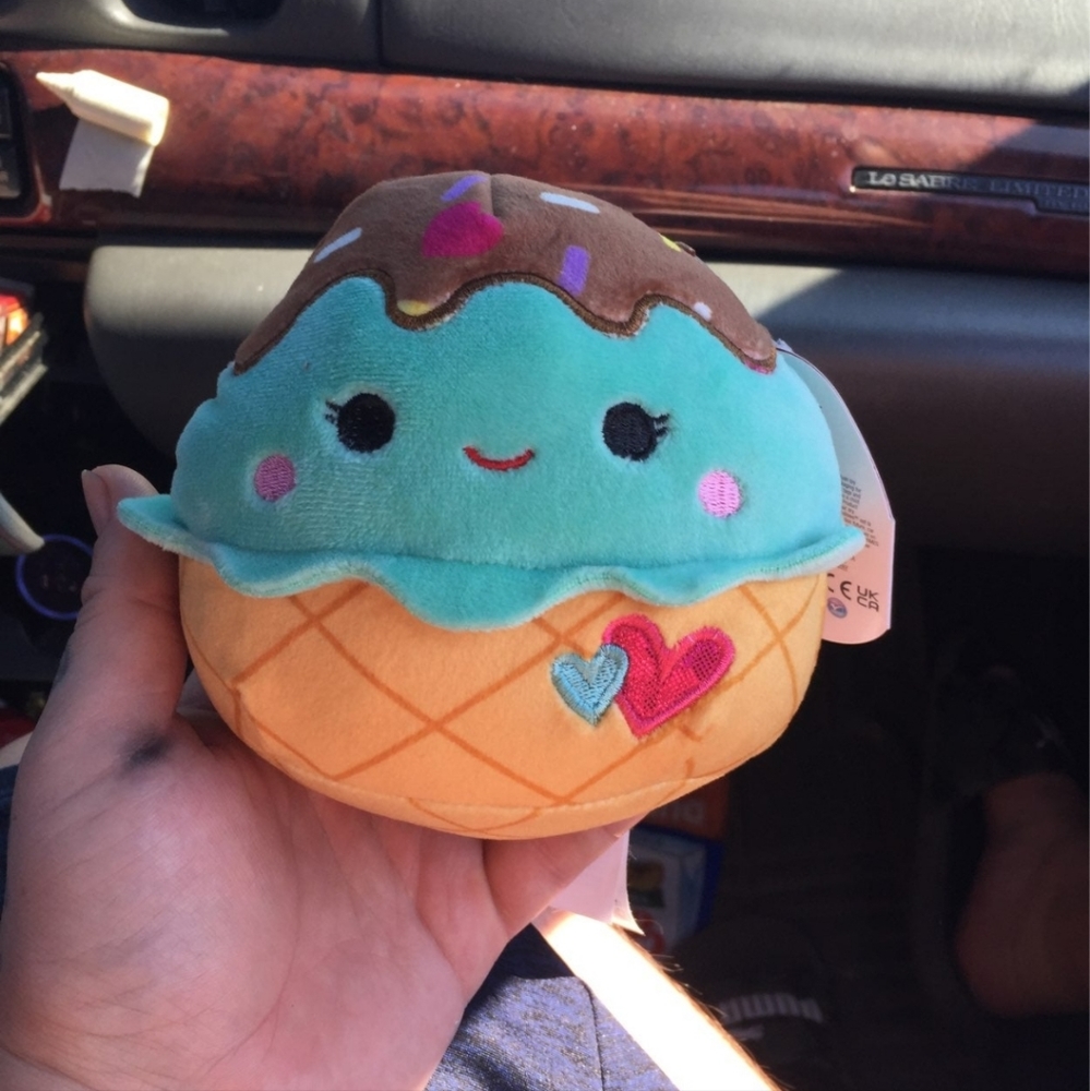 5in Maya the mint ice cream squishmallow